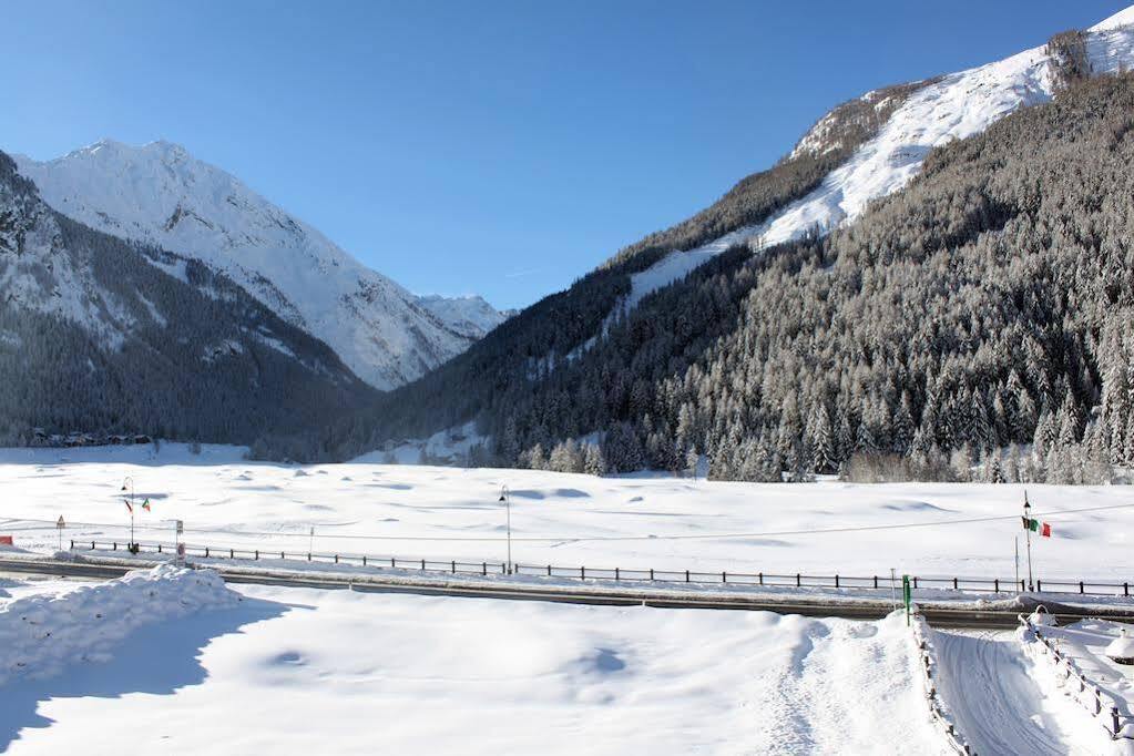 Hotel Bouton D'Or - Cogne Exterior foto